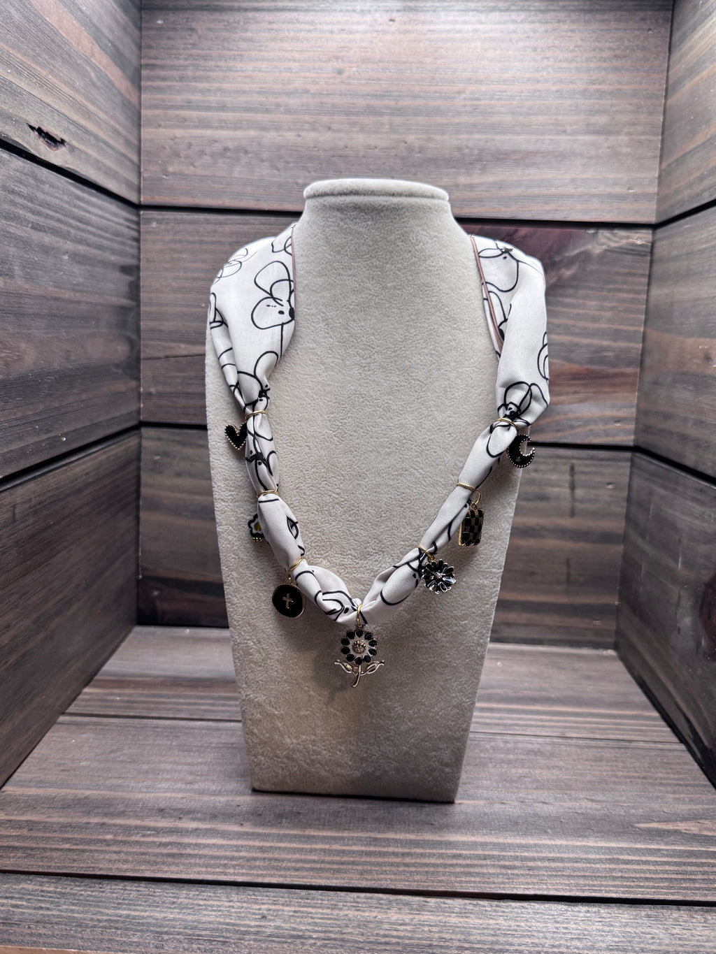 Midnight Daisy - Black & White Floral Charm Necklace